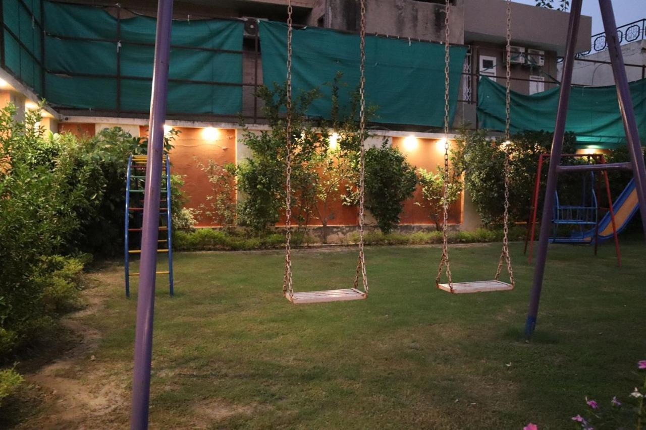 Hayyat Luxury Hotel Suites Lahore Eksteriør billede
