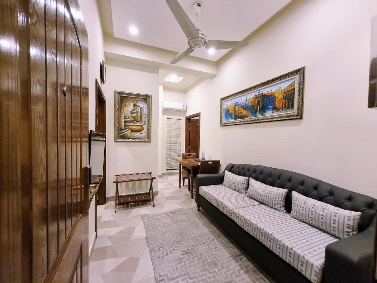 Hayyat Luxury Hotel Suites Lahore Eksteriør billede