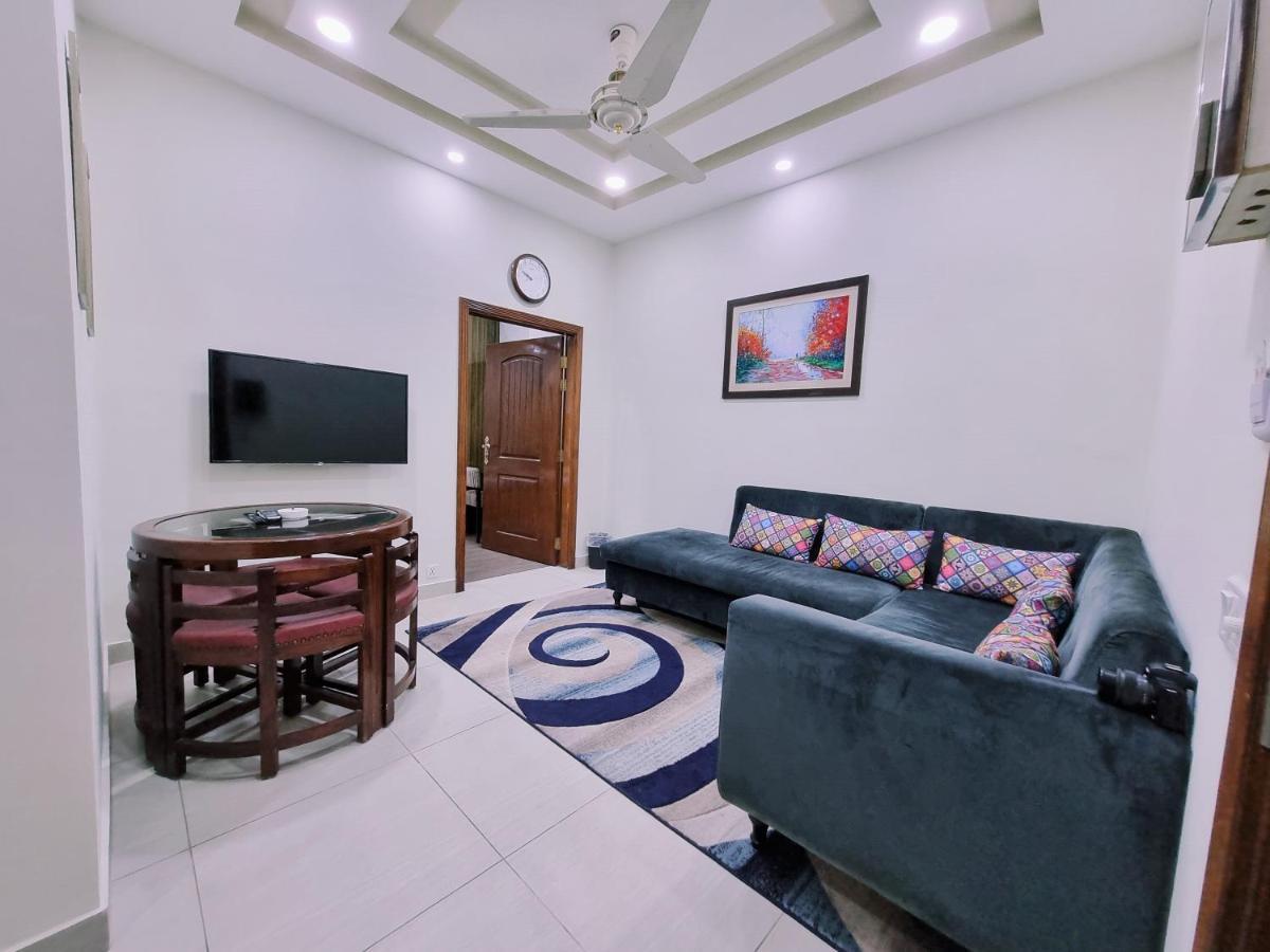 Hayyat Luxury Hotel Suites Lahore Eksteriør billede