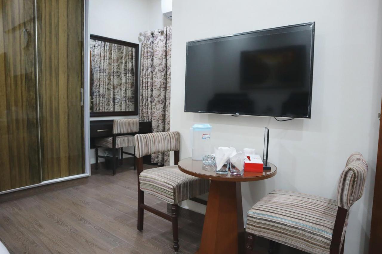 Hayyat Luxury Hotel Suites Lahore Eksteriør billede