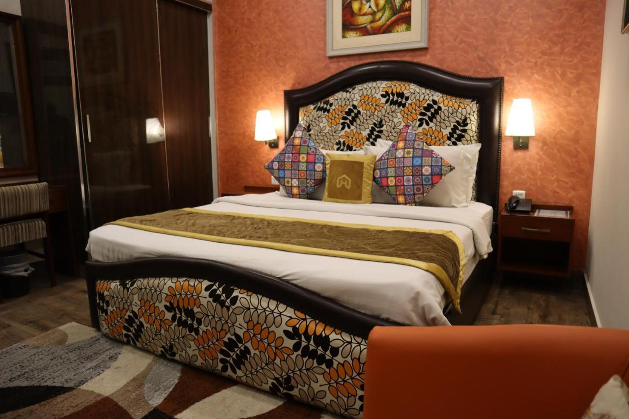 Hayyat Luxury Hotel Suites Lahore Eksteriør billede