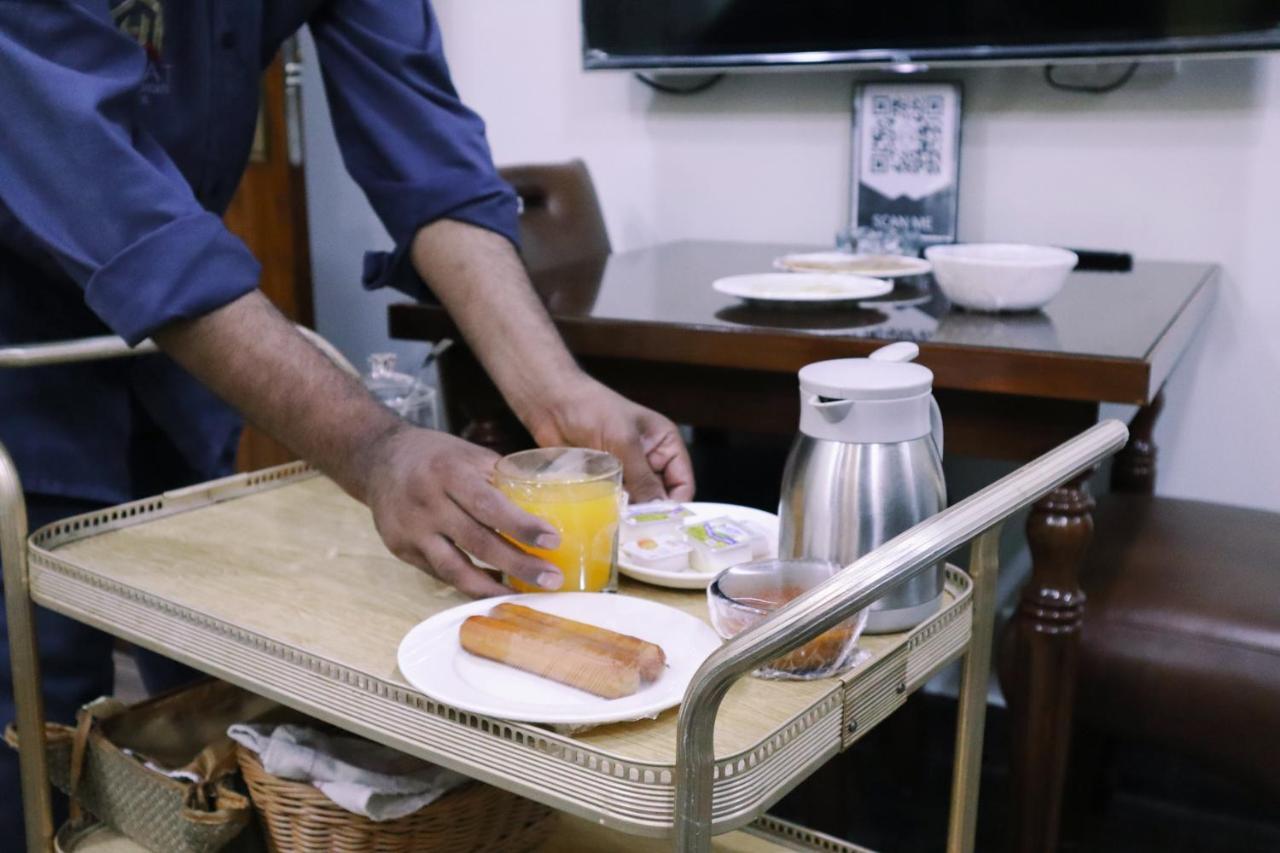Hayyat Luxury Hotel Suites Lahore Eksteriør billede