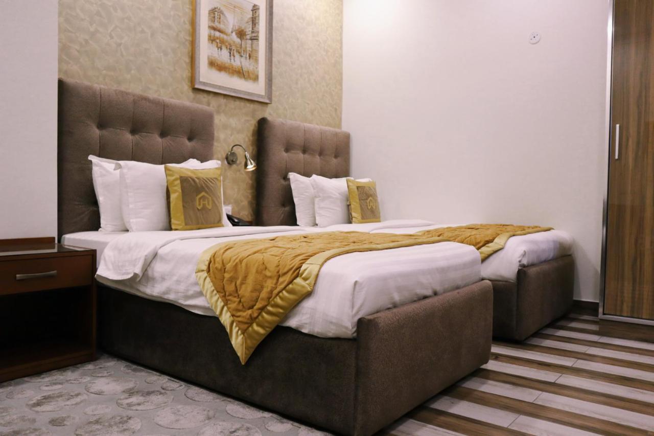 Hayyat Luxury Hotel Suites Lahore Eksteriør billede